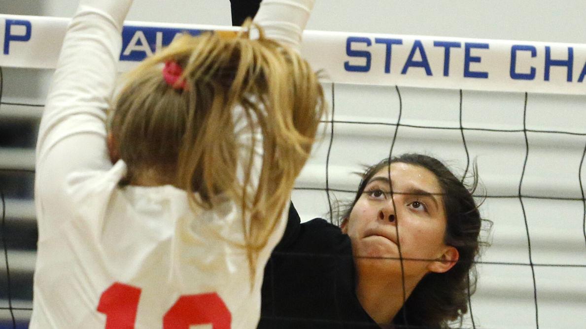 Salpointe Catholic's three-peat bid in girls volleyball falls short